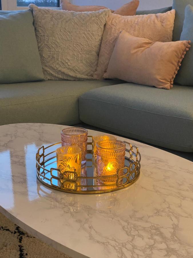 Lees Lookout Holt ,2 Bedroom Luxury Apartment With Private Parking מראה חיצוני תמונה