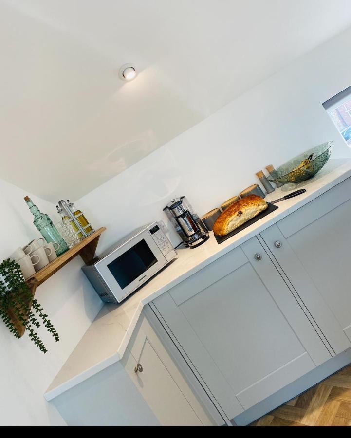 Lees Lookout Holt ,2 Bedroom Luxury Apartment With Private Parking מראה חיצוני תמונה