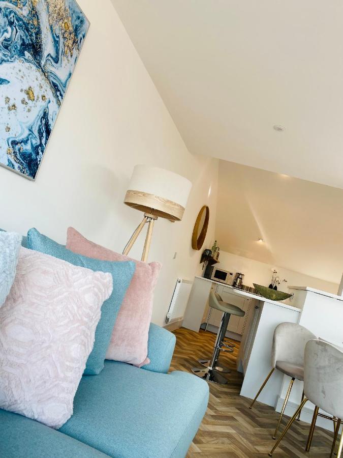Lees Lookout Holt ,2 Bedroom Luxury Apartment With Private Parking מראה חיצוני תמונה