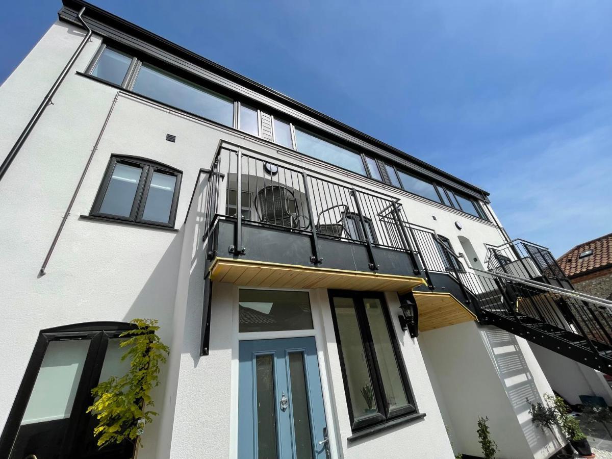 Lees Lookout Holt ,2 Bedroom Luxury Apartment With Private Parking מראה חיצוני תמונה