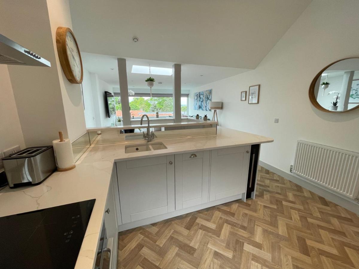 Lees Lookout Holt ,2 Bedroom Luxury Apartment With Private Parking מראה חיצוני תמונה