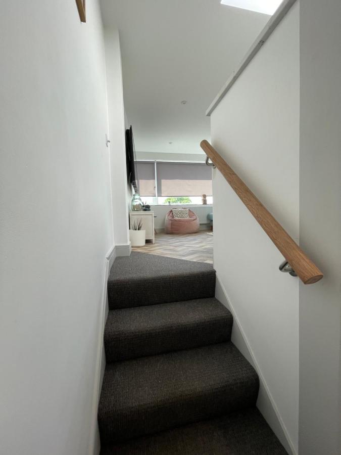 Lees Lookout Holt ,2 Bedroom Luxury Apartment With Private Parking מראה חיצוני תמונה